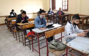 نماذج امتحانات اللغة العربية الثانوية العامة 2022