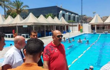رياضة كفر الشيخ  تكثف المتابعة على حمامات السباحة بالهيئات الرياضية وتوفير وسائل السلامة 
