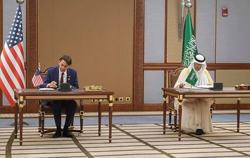 السعودية وأمريكا توقعان 18 اتفاقية 