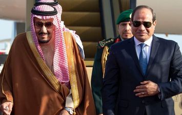 الملك سلمان وولي العهد السعودي يعزيان السيسي