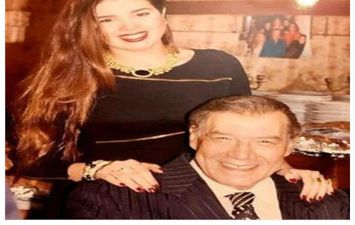 رانيا فريد شوقي ووالدها 