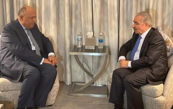 وزير الخارجية مع رئيس الوزراء الفلسطيني