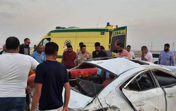 إصابة 5 أشخاص فى حادث انقلاب سيارة بطريق الإسكندرية مطروح 