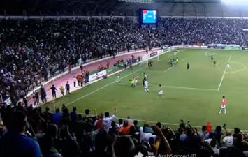 الأحداث المؤسفة والاشتباكات في مباراة المغرب و الجزائر