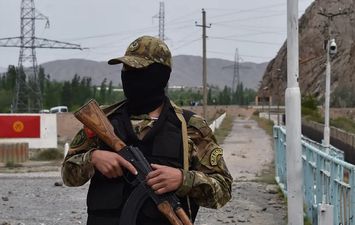 الحدود بين قرغيزستان وطاجيكستان