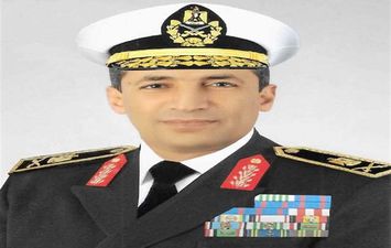  قائد القوات البحرية الفريق أشرف عطوة