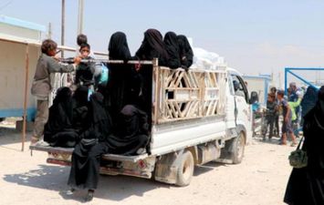 أستراليا تبدأ في إعادة زوجات وأطفال مقاتلي الدولة الإسلامية من سوريا