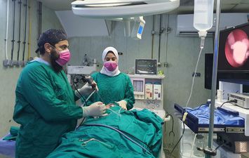 استقبال أول 3 حالات وإجراء عملية جراحية عقب افتتاح محافظ كفر الشيخ للدرجة بالمستشفى العام