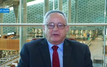 الدكتور أحمد زايد رئيس مكتبة الإسكندرية