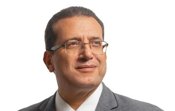 د.محمود العزب 