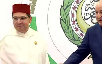 الرئيس الجزائري ووزير الخارجية المغربي