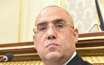   وزير الإسكان يتفقد مشروعات مدينة المنصورة الجديدة