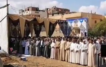 تشييع جثمان والد عريسين في البحيرة 