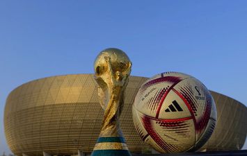 كرة الحلم بكأس العالم قطر 2022