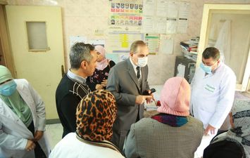 محافظ كفر الشيخ يتفقد أعمال الحملة القومية للتطعيم ضد مرض شلل الأطفال