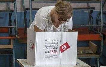    بدء الاقتراع في انتخابات تونس 