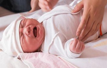 الكشف على الاطفال الرضع