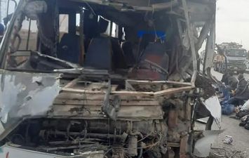 مصرع وإصابة 28 فى حادث تصادم اتوبيس بسيارة نقل بطريق الإسكندرية- مطروح 