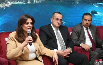 وزيرة الهجرة في لقاء مع الجالية المصرية بالإمارات
