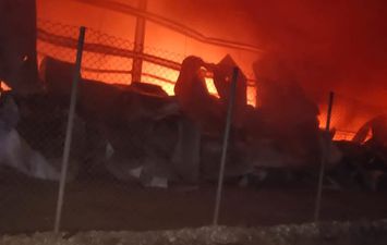 حريق مصنع أحذية بالكامل شرق بورسعيد
