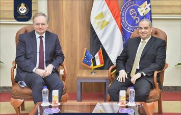 رئيس هيئة الدواء يستقبل سفير الاتحاد الأوروبي بمصر 