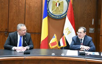 وزير البترول يلتقي رئيس وزراء رومانيا
