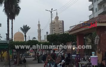 إقبال المواطنين علي الحدائق العامة بكفر الشيخ قبل ساعات من صوم رمضان 