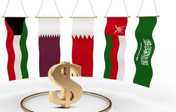 بنوك الخليج المركزية ترفع سعر الفائدة