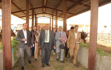 زيارة وكيل وزارة التربية والتعليم ببنى سويف لمدرسة الفشن الزراعية 