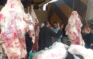 منفذ لبيع اللحوم بمعرض اهلا رمضان  