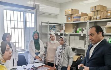 وزير الصحة يطلع على تقرير المرور الشهري للمنشآت الطبية التابعة للوزارة في محافظة بورسعيد