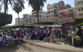 إقبال كبير من المواطنين علي الحدائق العامة ثالث أيام العيد بكفر الشيخ  