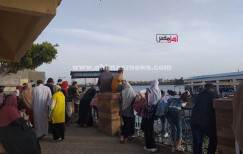 إقبال المواطنين علي كورنيش النيل للاحتفال بالعيد 