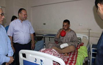 مريض ينفع بالونة العيد بأحد مستشفيات الفيوم