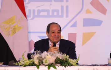 الرئيس السيسي خلال مأدبة إفطار الأسرة المصرية بالأسمرات