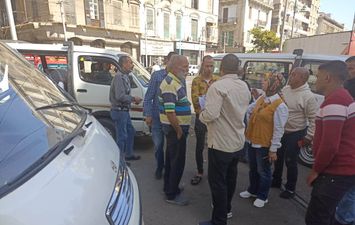 جولات لرؤساء أحياء الإسكندرية لمتابعة تطبيق تعريفة الأجرة الجديدة