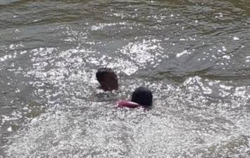 إنقاذ طفلين من الغرق بالفيوم - أرشيفية