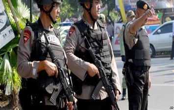 اعتقال 3 سائحين روس لارتدائهم ملابس مخالفة داخل معبد بإندونيسيا