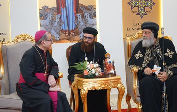 البابا تواضروس يستقبل رئيس أساقفة ميلانو