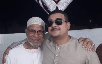 الشيخ ممدوح عامر خلال زفاف شقيقه