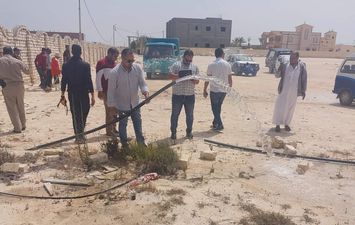 ضبط أكثر من 40 وصلة مياه خلسة بمدينة الحمام في مطروح
