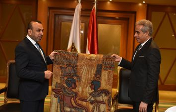 وزير القوى العاملة يلتقي بنظيره العراقي لتعزيز التعاون..وبحث ملف &quot;المعاشات التقاعدية&quot;
