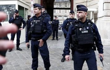 إصابة 7 بينهم 6 أطفال في عملية طعن بفرنسا