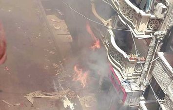 حريق داخل محل بمحرم بك في الإسكندرية