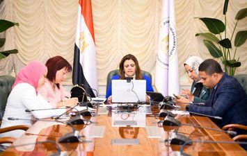 وزيرة الهجرة تلتقي أعضاء الجالية المصرية في سويسرا والنمسا وليختنشتاين