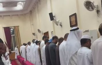 صلاة الجنازة على مصري بالكويت