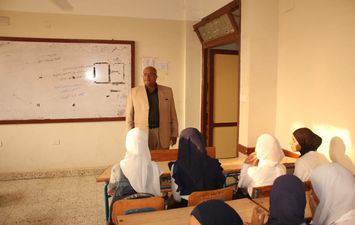 زيارة وكيل وزارة التربية والتعليم ببنى سويف لبعض المدارس بإدارة ببا التعليمية 
