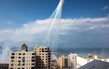 قصف غزة بالقنابل الفسفورية