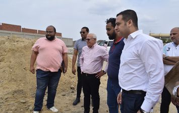 محافظ بورسعيد يتفقد سير العمل في إنشاء مجمع الصناعات الثالث للشباب بالمنطقة الصناعية جنوب بورسعيد