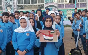 مدارس مصر تقف دقيقة حداد على أرواح الشهداء